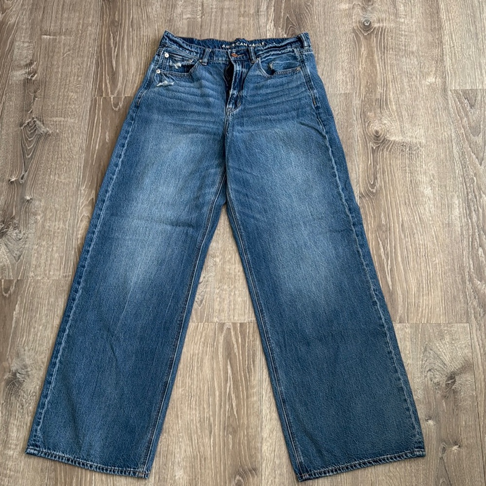 American Eagle Outfitters High Rise Blue Jeans